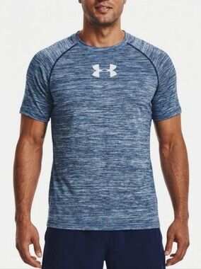 Under Armour Heat Gear Fitted Size M Shirt